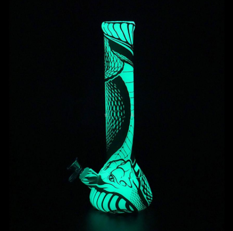Bong With Glow in the Dark Dragon